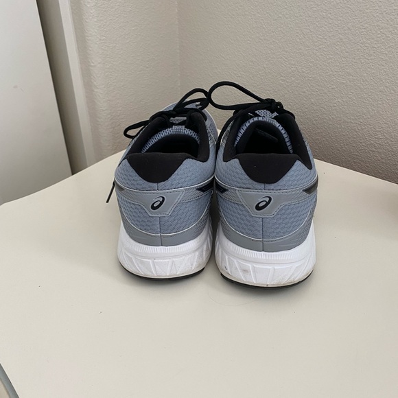 ASICS RUNNING SHOES Size 12 - Picture 4 of 5